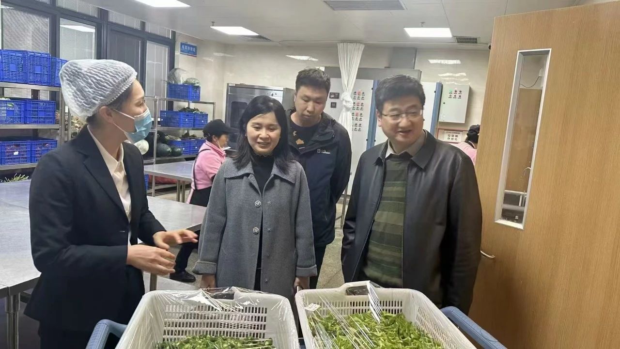 重庆儿童医院食物清静强化行动：副院长陈大鹏带队检查，，，，，，，，确保饮食清静